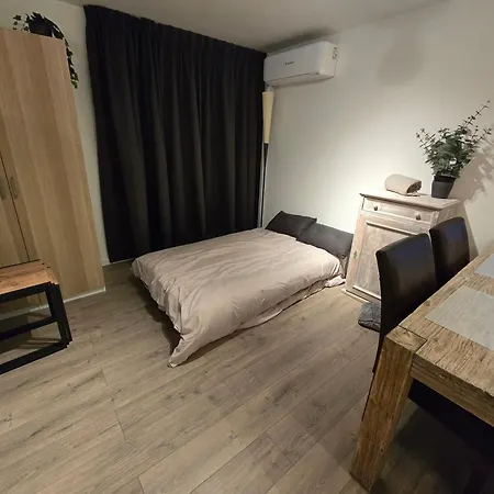Bed & Breakfast Amnesia *