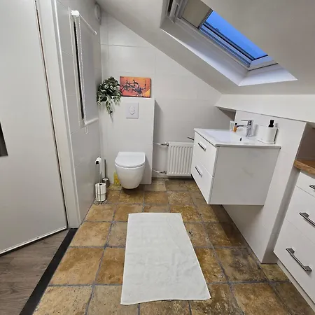 Amnesia Apartment